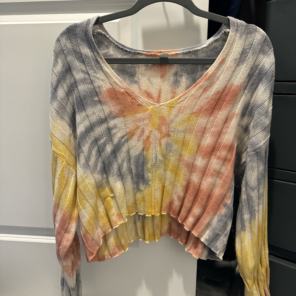Tie-dye cropped sweater